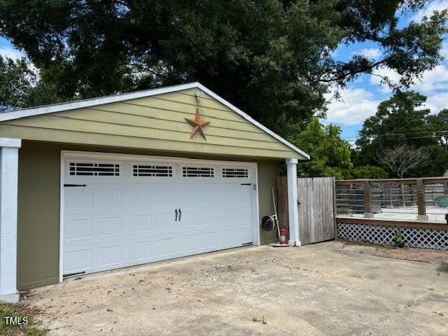 704 S Mineral Springs Rd, Durham, NC 27703 - view of detached garage
