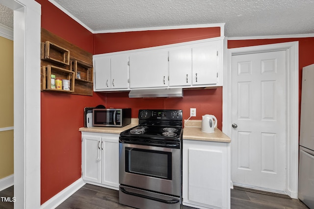 109 Winding Creek Dr, Youngsville, NC 27596 - kitchen featuring appliances with stainless steel finishes, under cabinet range hood, a textured ceiling, light countertops, and dark wood finished floors