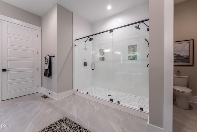 318 Ivy Ridge Rd, Chapel Hill, NC 27516 - bathroom featuring toilet, a stall shower, baseboards, recessed lighting, and tile patterned floors