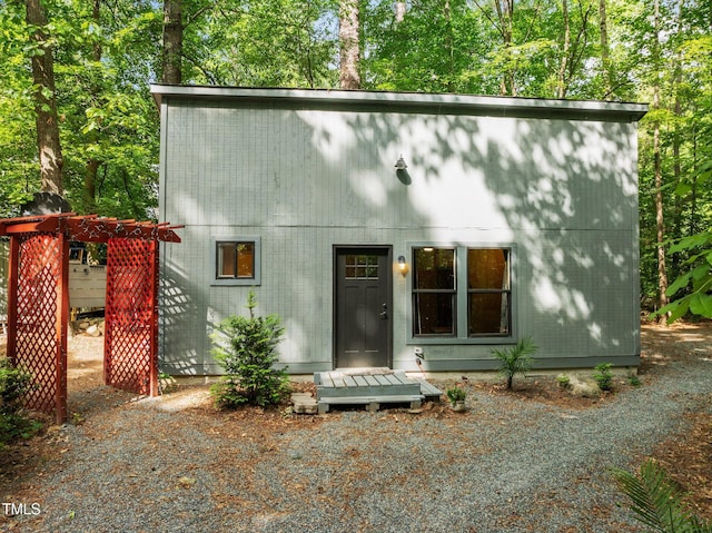 view of front of property