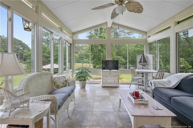 sunroom / solarium featuring ceiling fan and outdoor lounge area