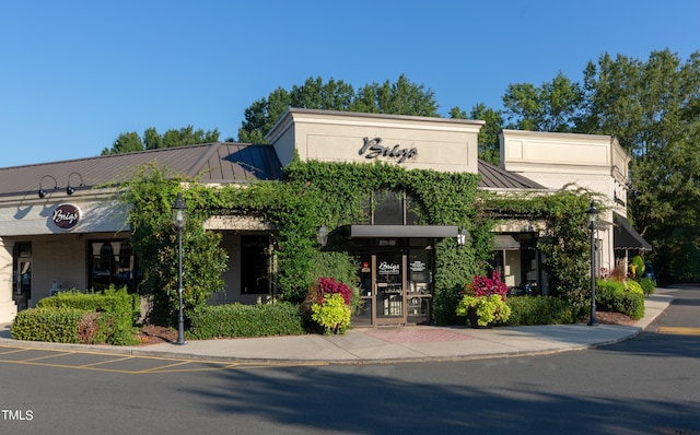 view of building exterior