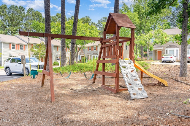509 Darby Glen Ln, Durham, NC 27713 - community play area with a residential view