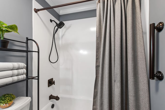 full bath with crown molding, shower / bathtub combination with curtain, and toilet