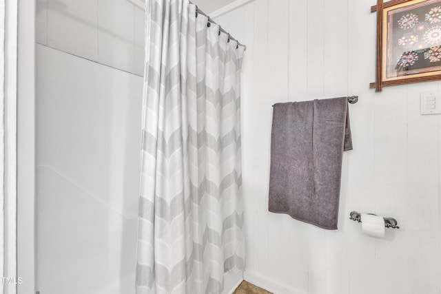 10909 Raven Rock Dr, Raleigh, NC 27614 - full bath featuring curtained shower