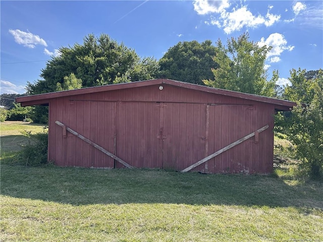 6695 Maxwell Rd, Stedman, NC 28391 - view of pole building with a yard