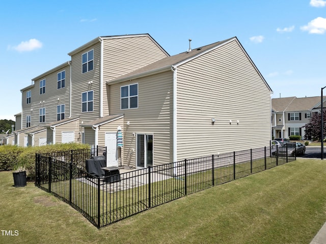 100 Stratford Lakes Dr Unit 361, Durham, NC 27713 - back of house with a residential view