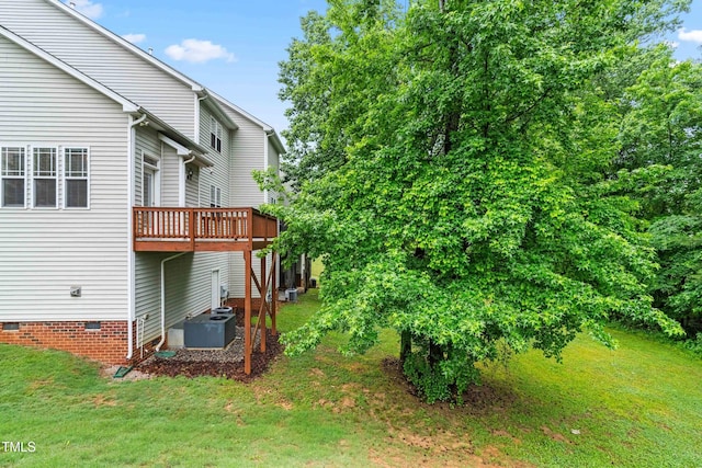 112 River Dell Townes Ave, Clayton, NC 27527 - view of green lawn featuring a deck and cooling unit