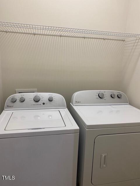 21 Suncrest Ct, Durham, NC 27703 - laundry area with separate washer and dryer