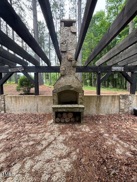 5 Pinnacle Shores Dr, Macon, NC 27551