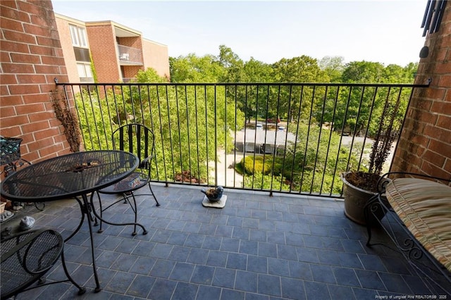 1100 Clarendon St Unit 501, Fayetteville, NC 28305 - view of balcony