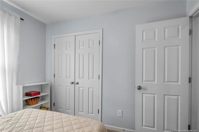 bedroom with a closet