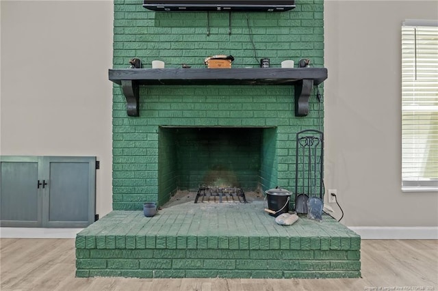 300 Fox Ridge Rd, Warsaw, NC 28398 - detailed view of a fireplace
