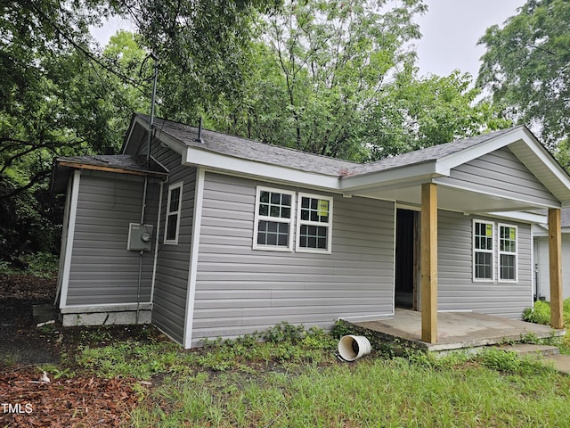 109 Raynor St, Goldsboro, NC 27530 - view of front facade featuring roof with shingles