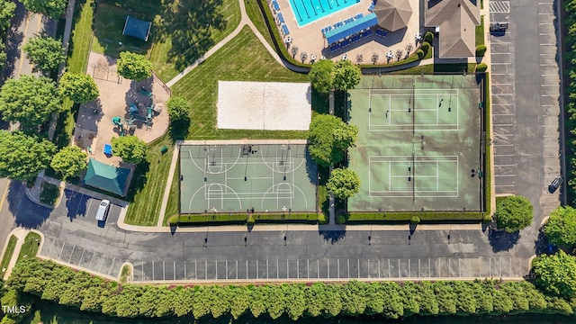 2096 Dowell Ct, Burlington, NC 27215 - bird's eye view of a pool area