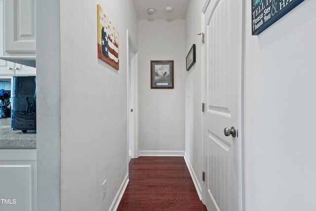 100 Jonathans Pl, Goldsboro, NC 27534 - hallway with dark wood finished floors and baseboards