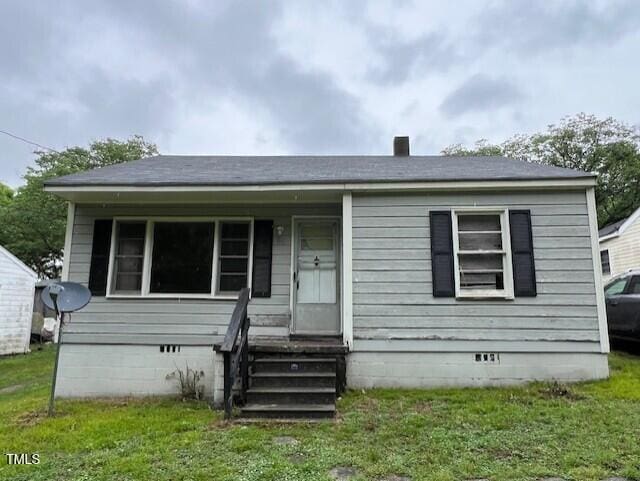 246 Keene St, Henderson, NC 27536 - bungalow-style house with crawl space, a front yard, and entry steps