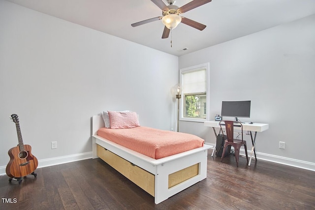 2916 Reynolda Cir, Durham, NC 27712 - bedroom with wood finished floors, baseboards, and a ceiling fan