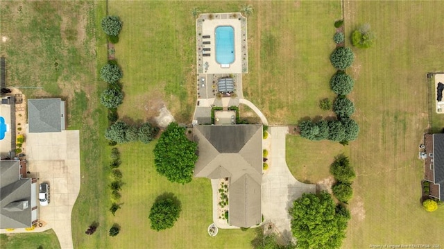 drone / aerial view of a pool