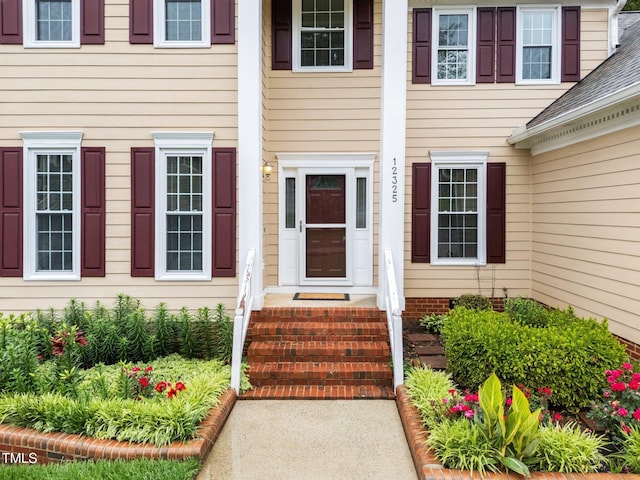 view of property entrance
