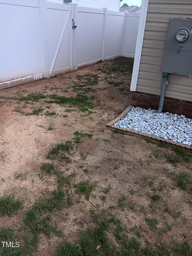 31 Kevior Ave, Four Oaks, NC 27524 - view of yard featuring fence