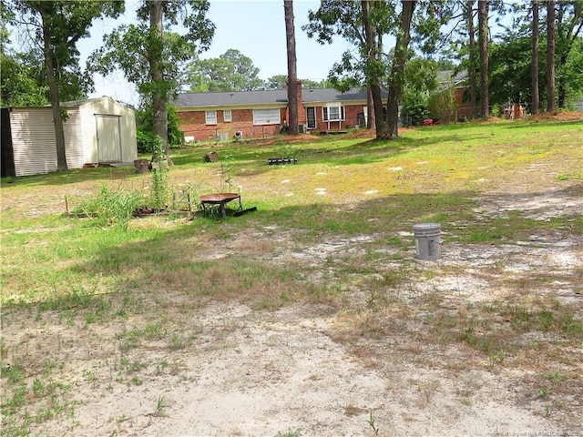 5609 Bowman Ct, Fayetteville, NC 28304 - view of yard