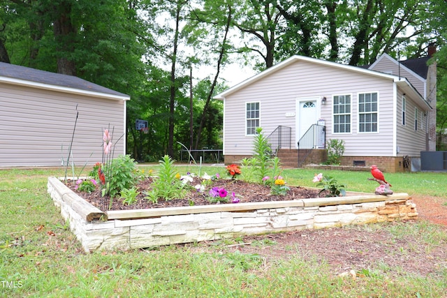 1536 Granville St, Burlington, NC 27215 - view of front of home with a front lawn