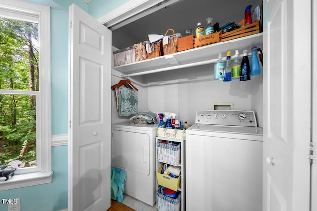 4 Barkridge Ct, Durham, NC 27713 - laundry room with independent washer and dryer
