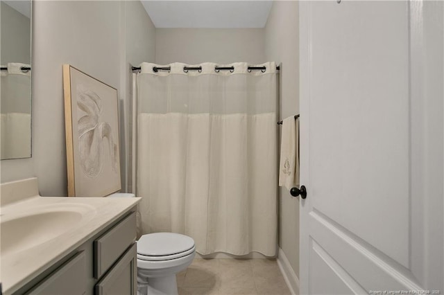 full bath featuring toilet, tile patterned flooring, vanity, and a shower with shower curtain