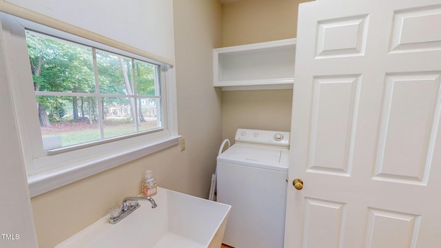 clothes washing area with washer / clothes dryer