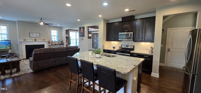 1116 Trotter Bluffs Dr, Holly Springs, NC 27540 - photo 5