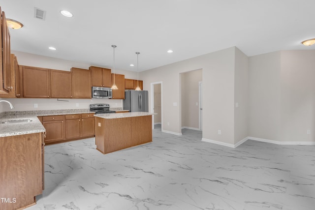 5025 Stonewood Pines Dr, Knightdale, NC 27545 - kitchen featuring appliances with stainless steel finishes, a sink, a center island, light marble finish flooring, and recessed lighting
