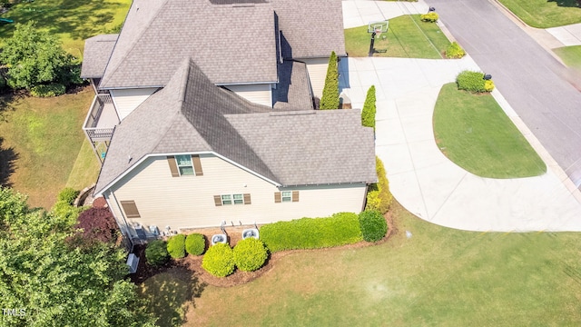 aerial view of property and surrounding area