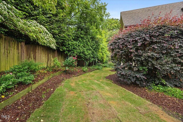 2507 Mayview Rd, Raleigh, NC 27607 - view of yard
