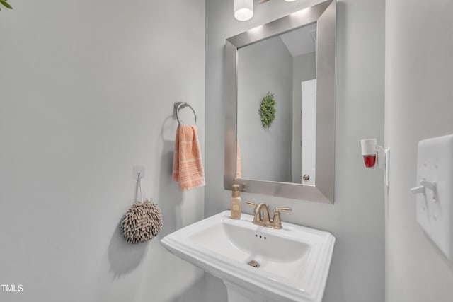 1109 Agio Ct, Zebulon, NC 27597 - bathroom featuring a sink