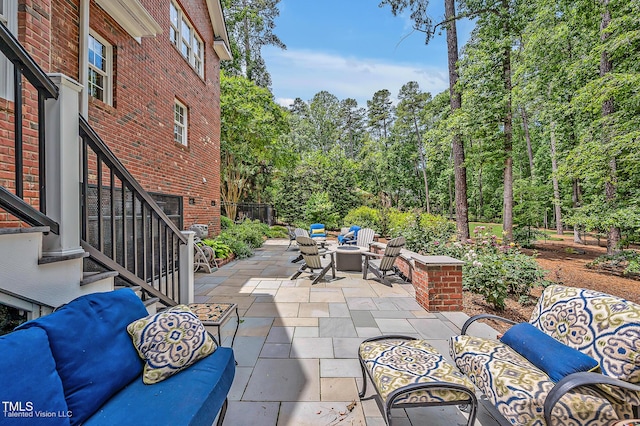 view of patio featuring outdoor lounge area