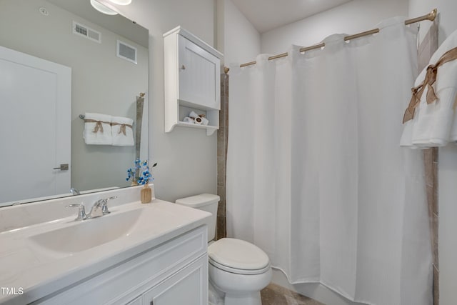 10330 Sablewood Dr Unit 104, Raleigh, NC 27617 - bathroom featuring vanity and curtained shower