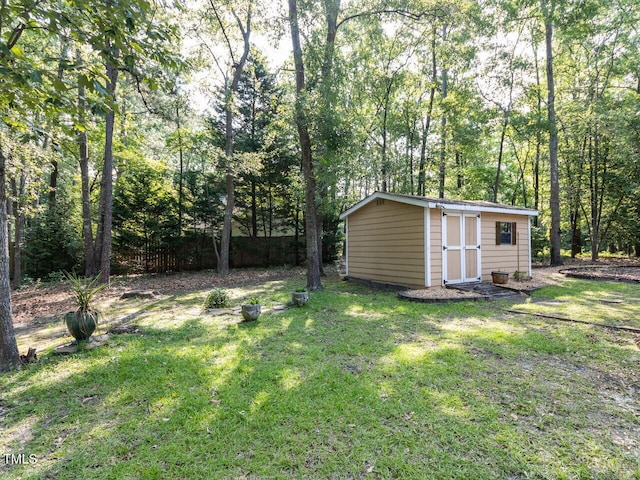 301 Monterey Ct, Benson, NC 27504 - view of grassy yard
