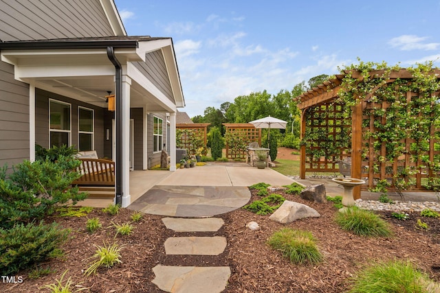 829 Churton Pl, Cary, NC 27518 - view of yard with a porch