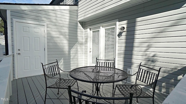 4613 Nesbit Ct, Raleigh, NC 27616 - deck with outdoor dining space