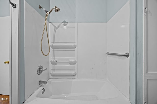 303 N Watauga Ave, Dunn, NC 28334 - full bath featuring shower / washtub combination