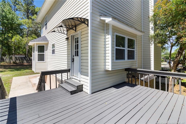 70 Oregon Ln, Spring Lake, NC 28390 - deck with entry steps