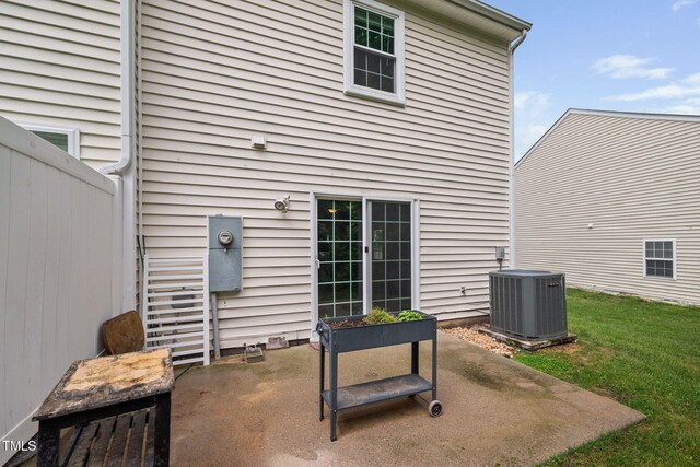 2018 Grassy Banks Dr, Raleigh, NC 27610 - photo 4