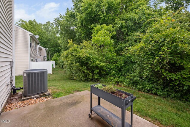 2018 Grassy Banks Dr, Raleigh, NC 27610 - photo 6