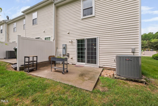 2018 Grassy Banks Dr, Raleigh, NC 27610 - photo 8