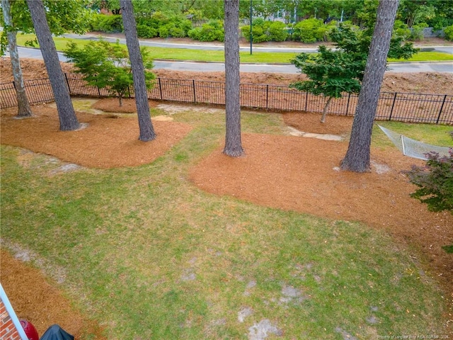 3119 Metthame Dr, Fayetteville, NC 28306 - view of yard