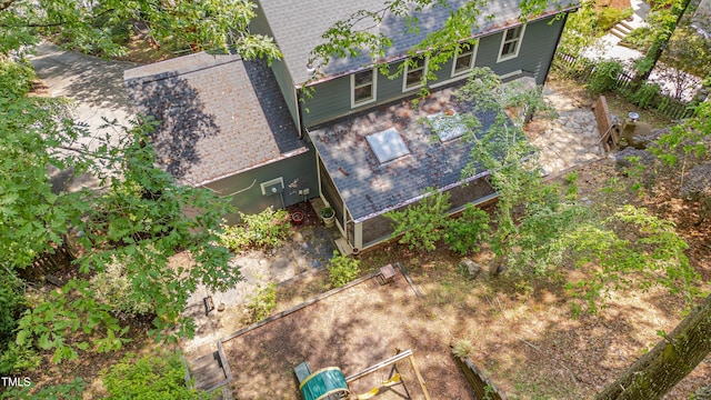 aerial view of property and surrounding area