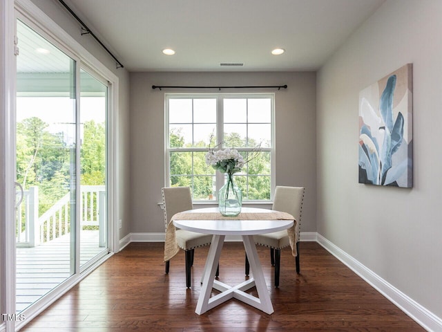 437 Henmore Brook Dr, Cary, NC 27519 - dining area with baseboards, dark wood-type flooring, and recessed lighting