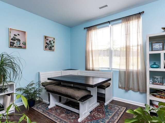 3507 Portico Ln, Durham, NC 27703 - dining space featuring dark wood-style floors, baseboards, and breakfast area
