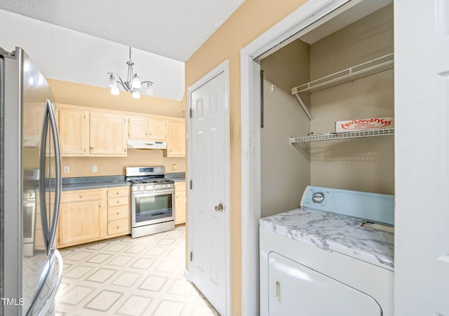 3 Cobble Glen Ct, Durham, NC 27713 - laundry room featuring washer / dryer, a chandelier, and light flooring